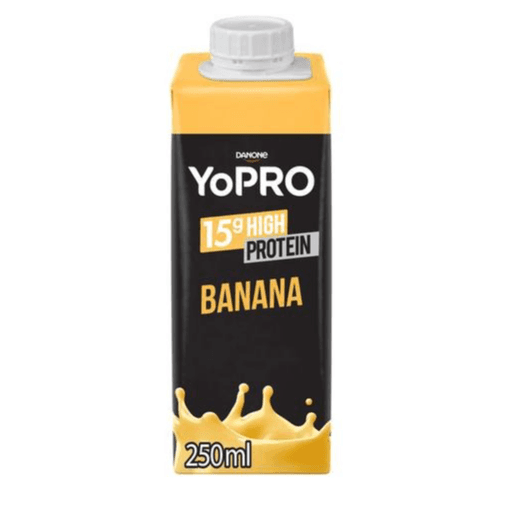 Yopro Bebida Láctea Uht Banana 15G De Proteínas 250Ml - Complemente sua dieta de forma prática e saborosa com a Bebida Láctea Yopro High Protein da Danone! Com embalagens individuais de 250ml cada, essa bebida proteica é composta de whey e caseína com zero lactose e baixo teor de gordura, que além de nutritivos, ajudam no ganho de massa magra e energia para você que treina regularmente. Cada dose do YoPro da Danone conta de 15 gramas de proteína de alto valor biológico, em deliciosas opções de sabores, para saciar a fome no intervalo das refeições a qualquer hora e lugar. Foque nos seus objetivos e conte com a ajuda da Bebida Proteica Yopro High Protein da Danone