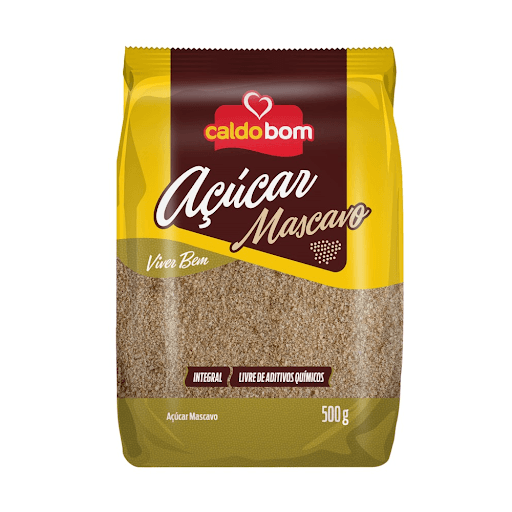 Açúcar Mascavo 500g - Caldo Bom - A coisa mais doce? Açúcar mascavo com seu rico sabor e tons de caramelo. Não só incrementa com doçura escura o cafezinho, como o Açúcar Mascavo Caldo Bom também é uma ótima opção para substituir o açúcar branco, porque é obtido diretamente da secagem do melaço de cana, sem usar aditivos químicos, preservando os nutrientes. Se você está procurando maneiras de usar o seu, podemos sugerir uma torta de limão ou um bolo de chocolate, bolinhos de chuva ou suco de abacaxi?