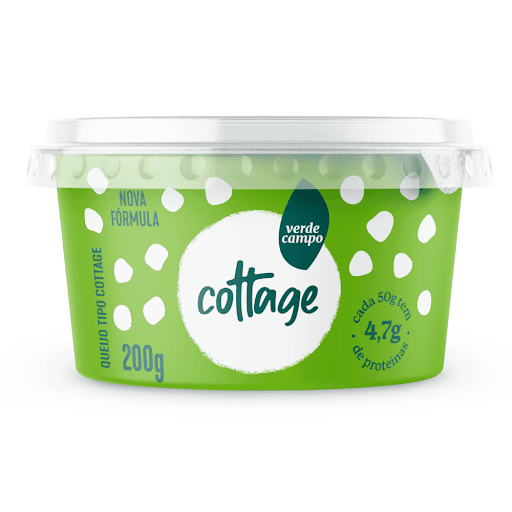 Queijo Cottage Verde Campo 200G - Ótima fonte de proteínas, o cottage tradicional da Verde Campo é produzido com leite de fazendas certificadas e contém baixo teor de gordura. Uma opção leve e saudável para diversos momentos do dia: para dar um sabor especial à torrada, incrementar a salada ou o sanduíche, pode ser usado em deliciosas receitas doces e salgadas.